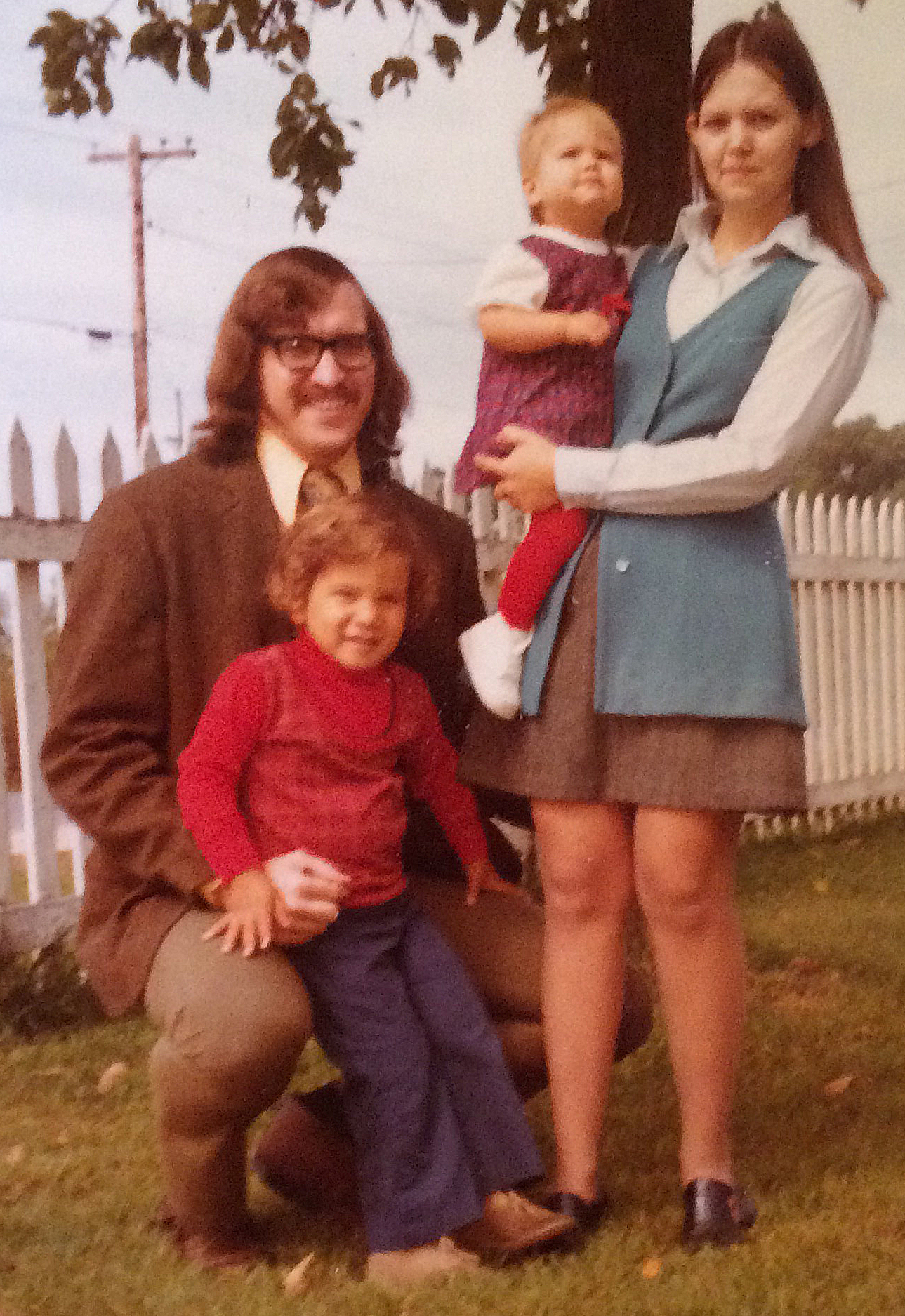 Photo of Tony, Sandy, Phil and Stephanie (1973)