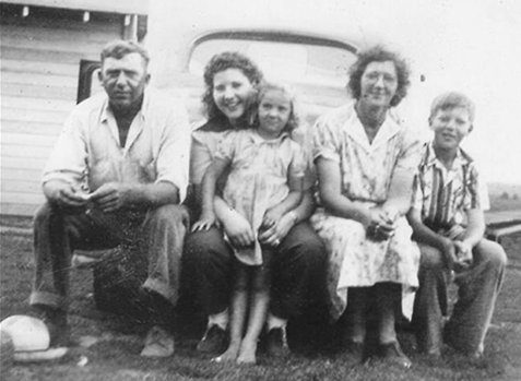 Grandpa Snoble, Mom, Aunt Elsie, Babi, Uncle Joe